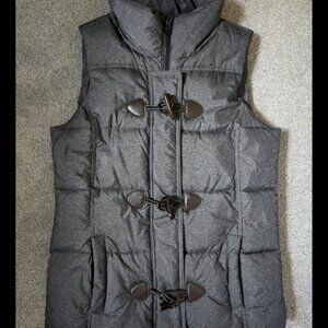 Gap XS Women's Puffer Vest with Toggle Hooks, Pockets, Zipper